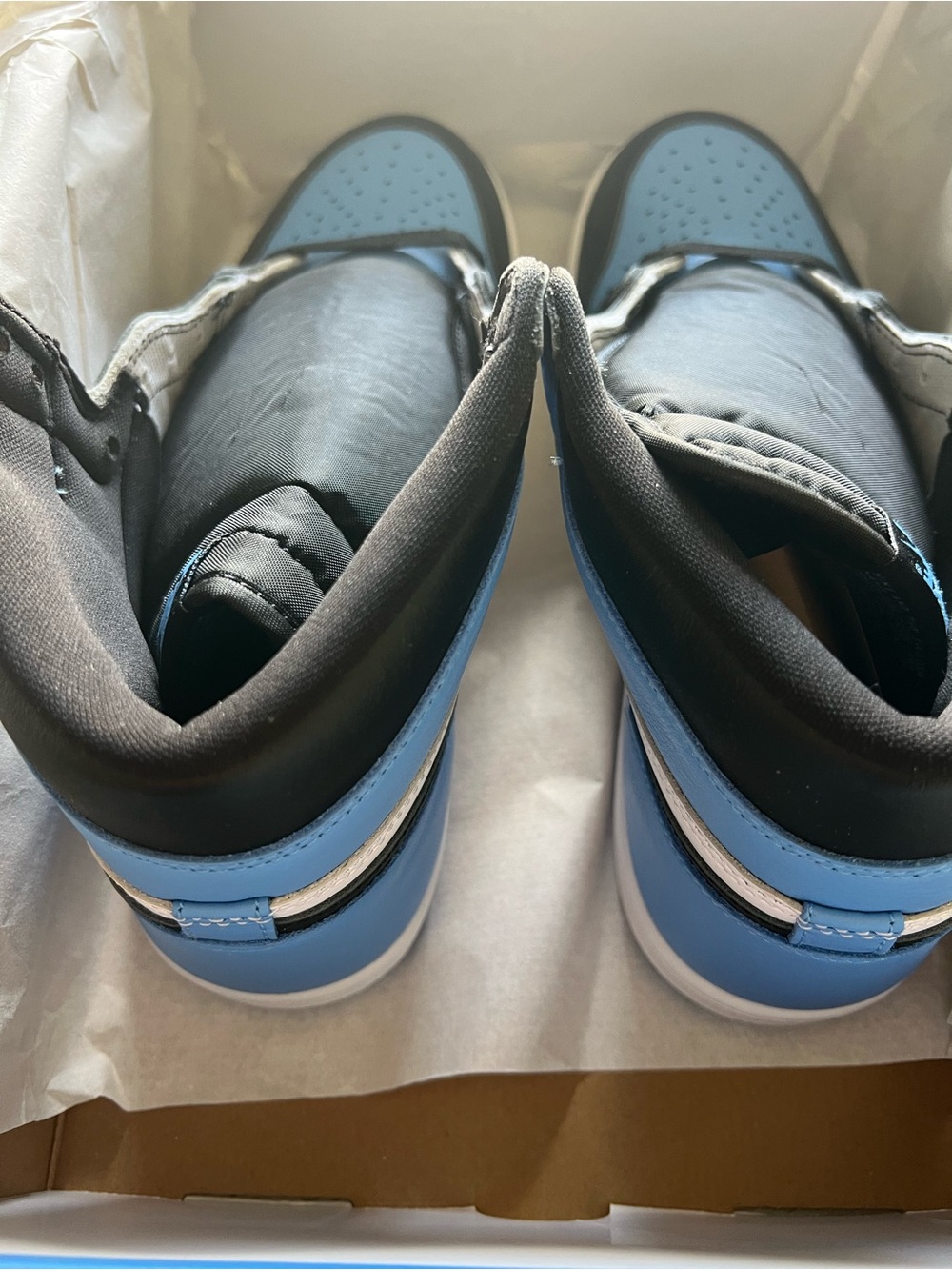 Jordan Air 1 High UNC RETRO— White / Black / University Blue - Picture 4 of 7